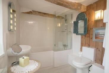 Tudor Cottage B&b Frampton