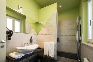 تختخواب و صبحانه Halex Room&food