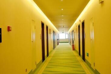 Отель Greentree Inn Hubei Shiyan Shanghai Road Business