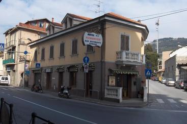 هتل Piemontese