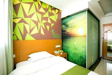 هتل Greentree Hospitality Group Ltd Vatica Jiuquan West Han Shengsheng Shengshi