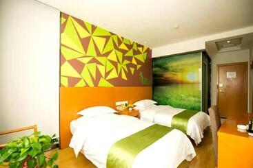 هتل Greentree Hospitality Group Ltd Vatica Jiuquan West Han Shengsheng Shengshi