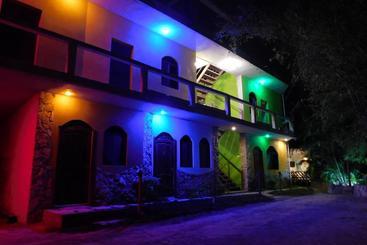 هاستل Hostal Maxima