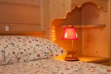 تختخواب و صبحانه Profum Di Bosc