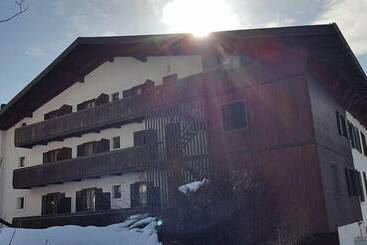 هتل Albergo Dolomiti