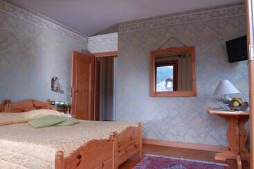 هتل Albergo Dolomiti