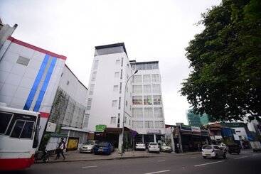 هتل Thilhara Days Inn