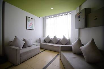هتل Thilhara Days Inn