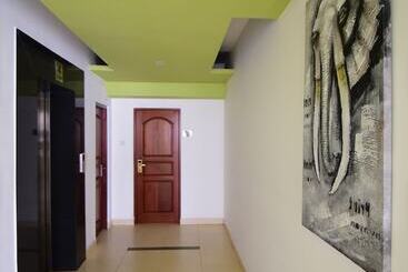 هتل Thilhara Days Inn