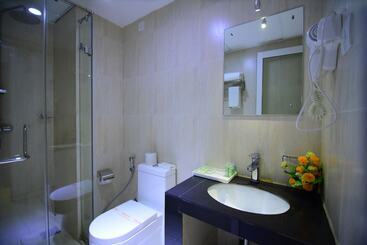 هتل Thilhara Days Inn