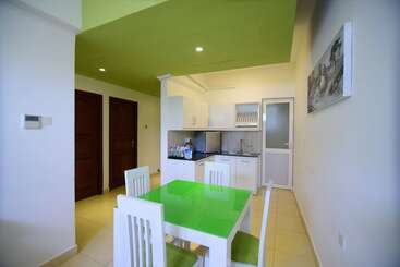 هتل Thilhara Days Inn