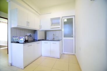 هتل Thilhara Days Inn