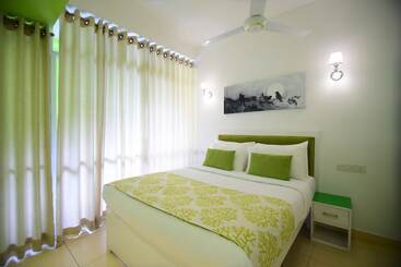هتل Thilhara Days Inn