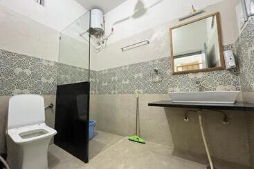 Jaisalmer Hostel Crowd