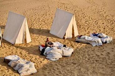 Jaisalmer Hostel Crowd