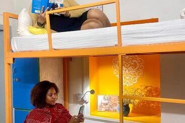 Jaisalmer Hostel Crowd