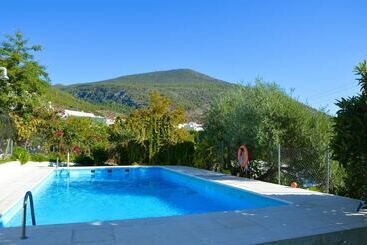 Albergue Rural De Algodonales   Hostel