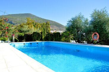 Albergue Rural De Algodonales   Hostel