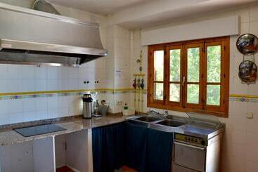 Albergue Rural De Algodonales   Hostel