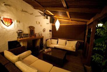 تختخواب و صبحانه Cortijo La Haza