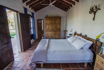 تختخواب و صبحانه Rancho Del Inglés