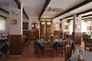 هتل Restaurante Viñas Viejas
