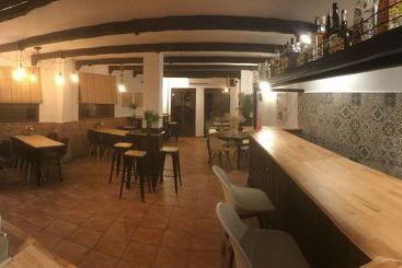 هتل Restaurante Viñas Viejas
