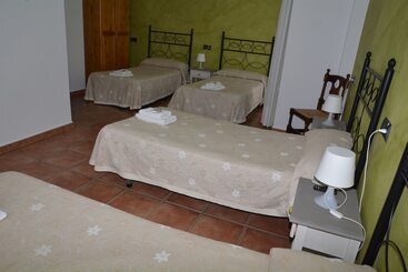 هتل Restaurante Viñas Viejas