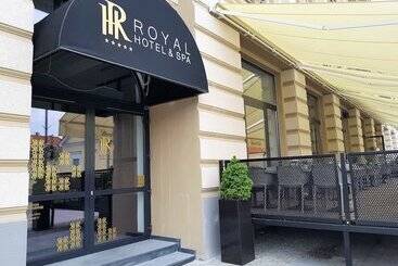酒店 Royal & Spa