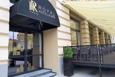 酒店 Royal & Spa