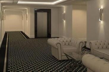 酒店 Royal & Spa