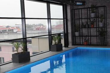 酒店 Royal & Spa