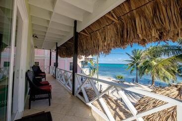 هتل The Palapa House