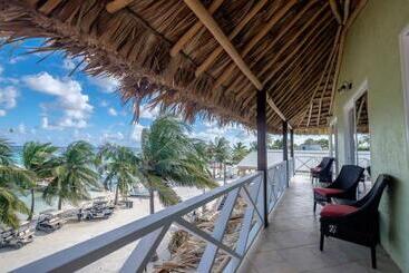 هتل The Palapa House