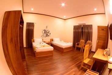 هتل Dormitory @ Westay Bagan Lotus