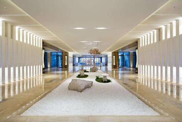 هتل Wyndham Grand Plaza Royale Wenchang