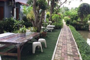 مُتل Meephawa Resort