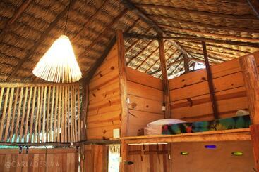 Raízes Eco Hostel
