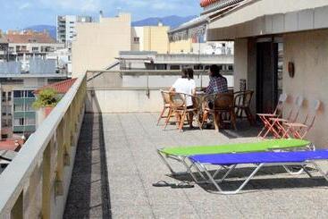 Résidencia Universitària Pare Claret   Hostel