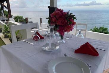 The Sea Cliff Hotel Resort & Spa