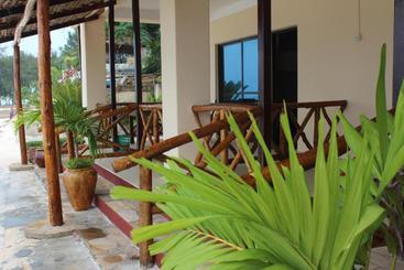 تختخواب و صبحانه Faridu Beach Bungalows