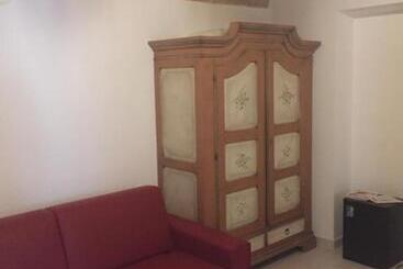 تختخواب و صبحانه Residenza Hostaria Del Pavone