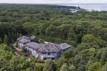 East Hampton Art House Bed And Breakfast