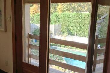 East Hampton Art House Bed And Breakfast