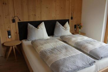 Eco Bnb & Apartments Bründlerhof - Marlengo