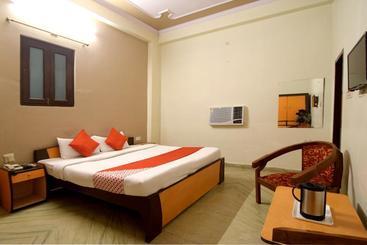 هتل Sky Inn