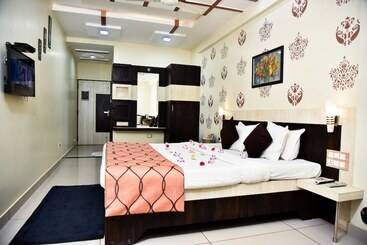هتل Tulsi Residency