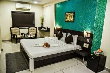 هتل Tulsi Residency