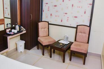 هتل Tulsi Residency