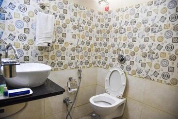 هتل Tulsi Residency